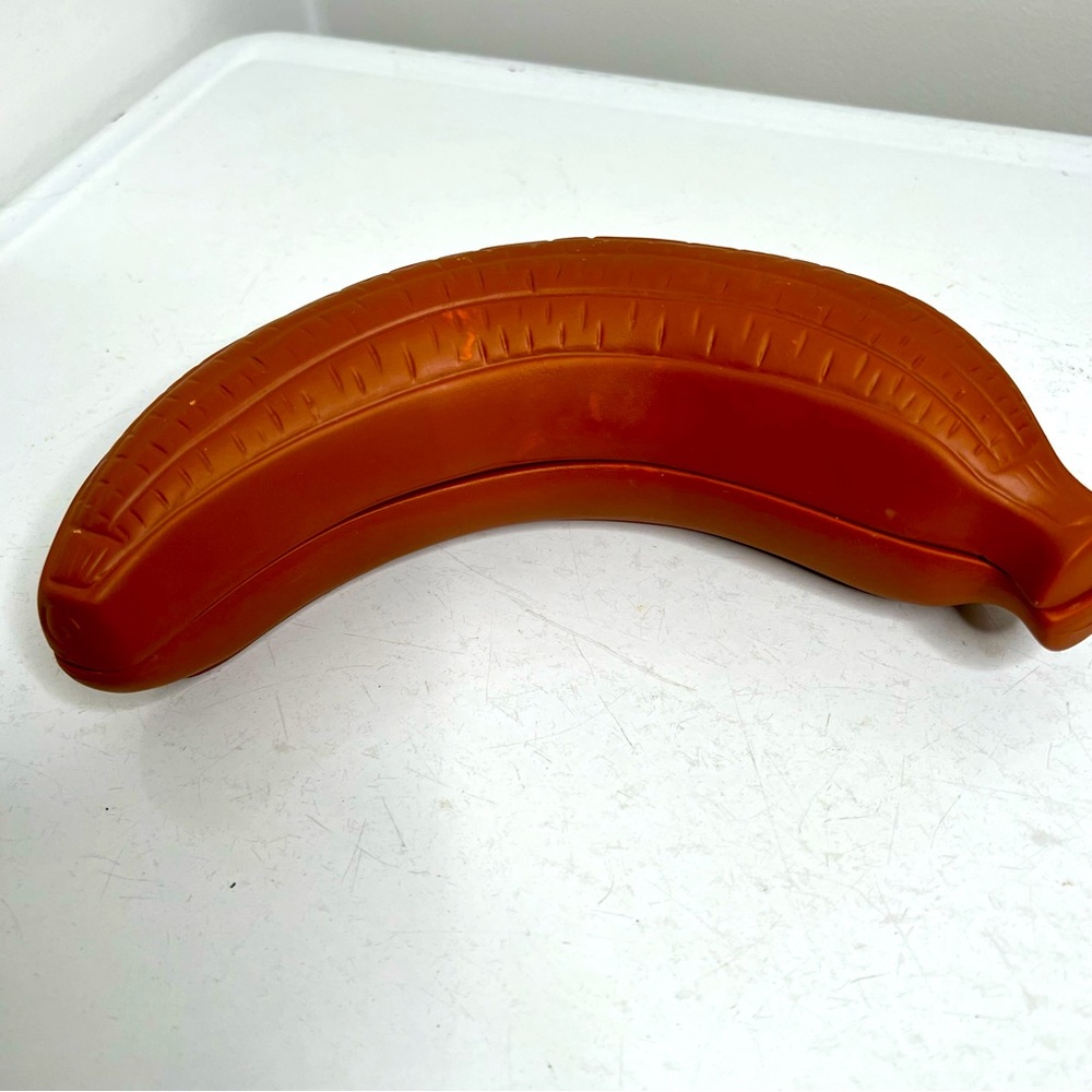 Banana Baker w/lid terracotta clay baking dish